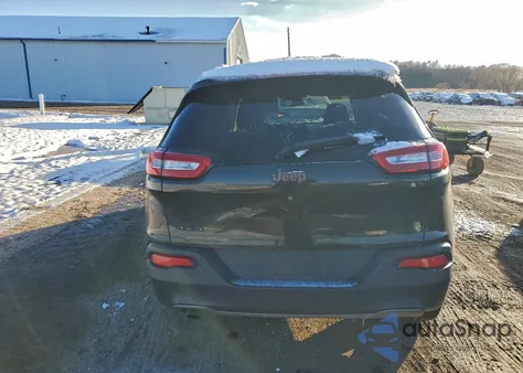 2016 Jeep Cherokee Latitude z USA, uszkodzony, nr VIN 1C4PJMCB1GW305157